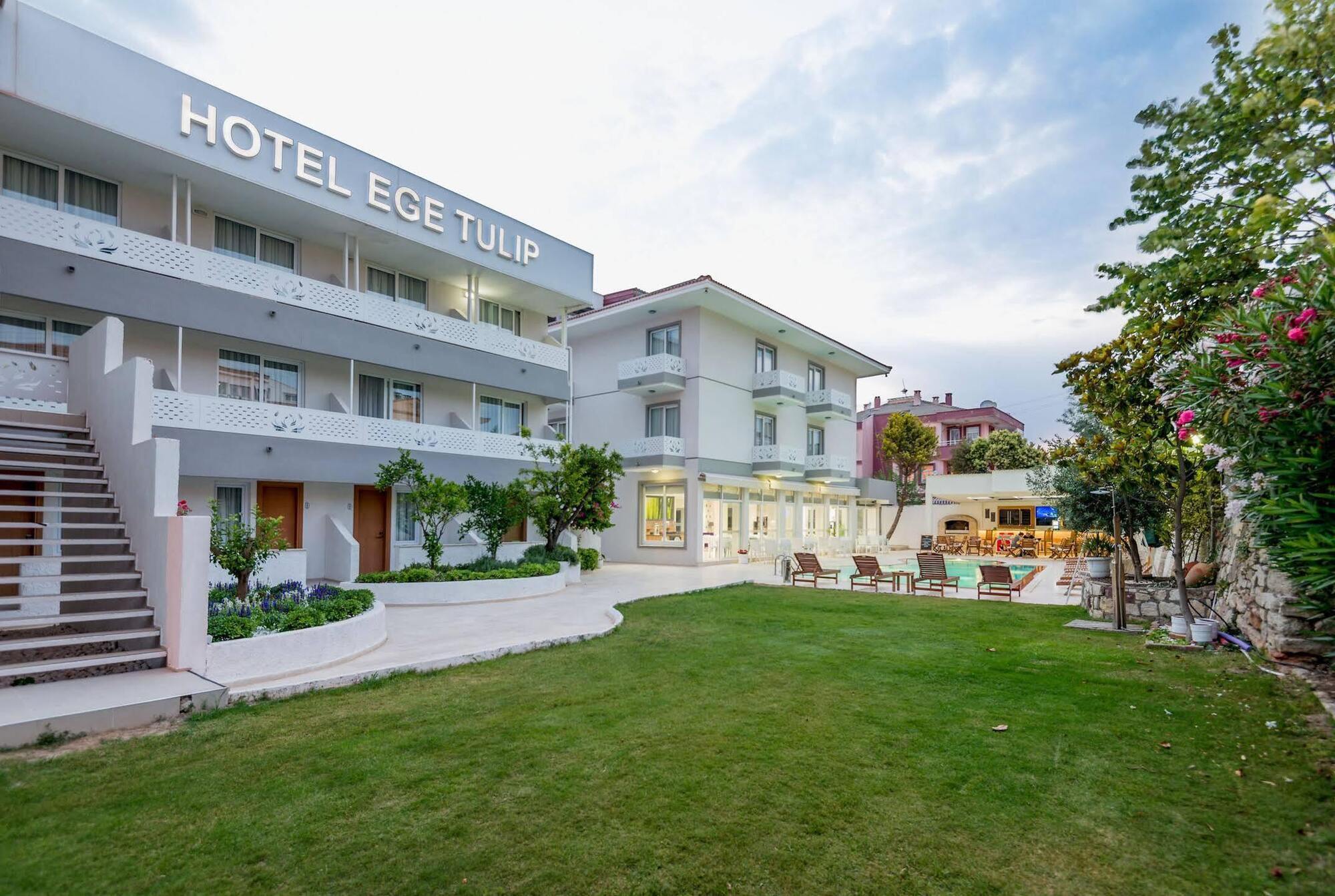切什梅爱琴海郁金香酒店 Çeşme 外观 照片